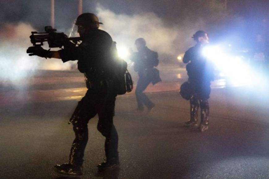EEUU al borde de la guerra civil: Violentas protestas siembran el caos en el país