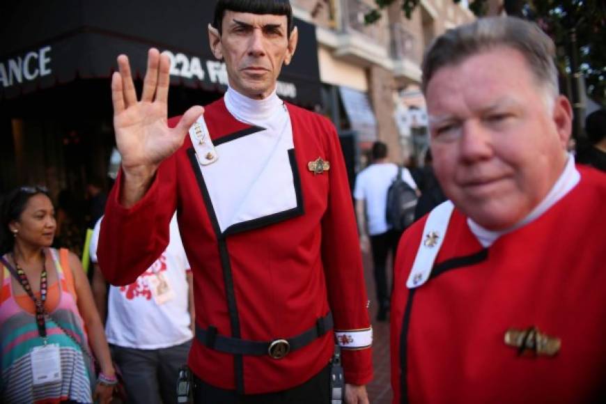 La serie Viaje a las Estrellas tampoco podía faltar, representada aquí por el capitán Kirk y el señor Spock.