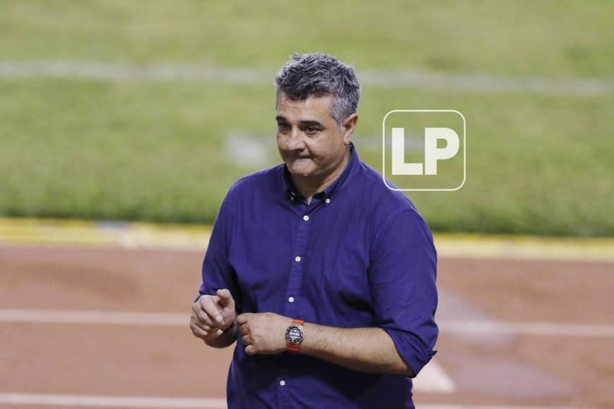 La tristeza de Diego Vázquez por su primera derrota como entrenador de Honduras.