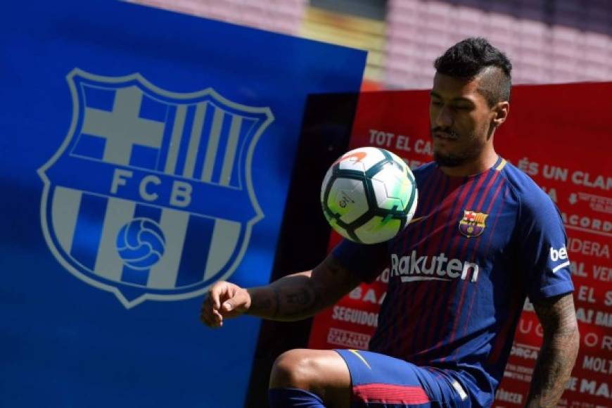 Paulinho ya ha sido presentado como nuevo jugador del Barcelona. El mediocampista brasileño ha llegado al Camp Nou rodeado de polémica después de no ser la incorporación mediática que el barcelonismo esperaba.