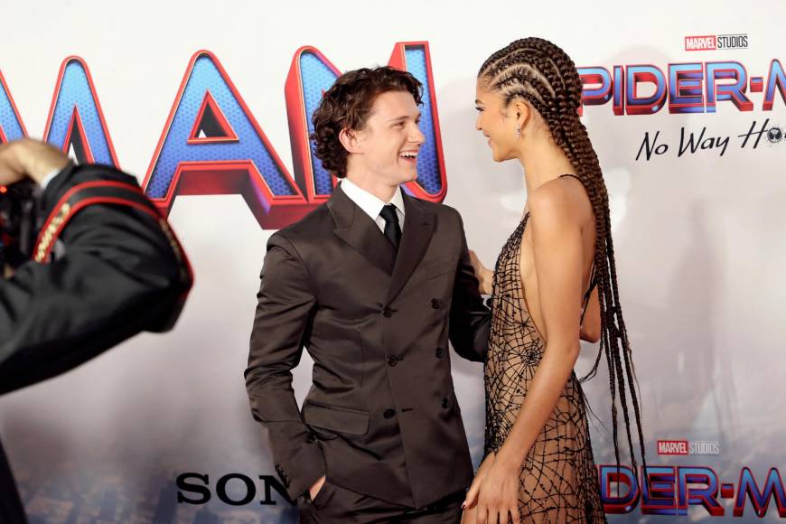 La pareja del momento: Tom Holland y Zendaya brillan en la premier de “Spider-Man: No Way Home”