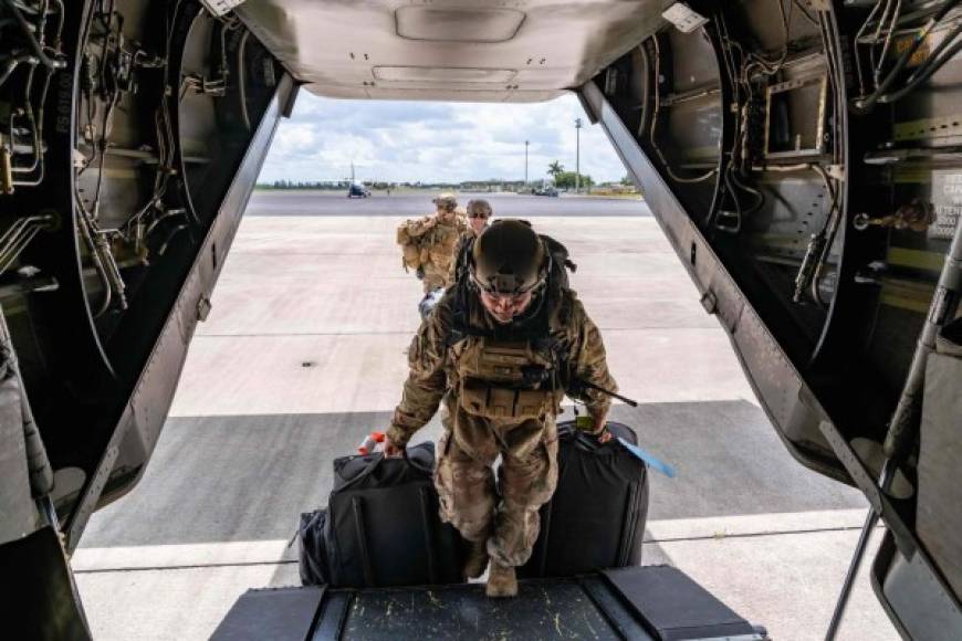 La Guardia Costera de EEUU envió más aviones hacia las Bahamas con ayuda humanitaria y cientos de militares para participar en las tareas de rescate.
