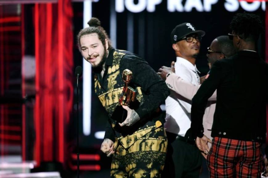El premio a mejor canción rap se lo llevó Post Malone, con su tema 'Rockstar'.