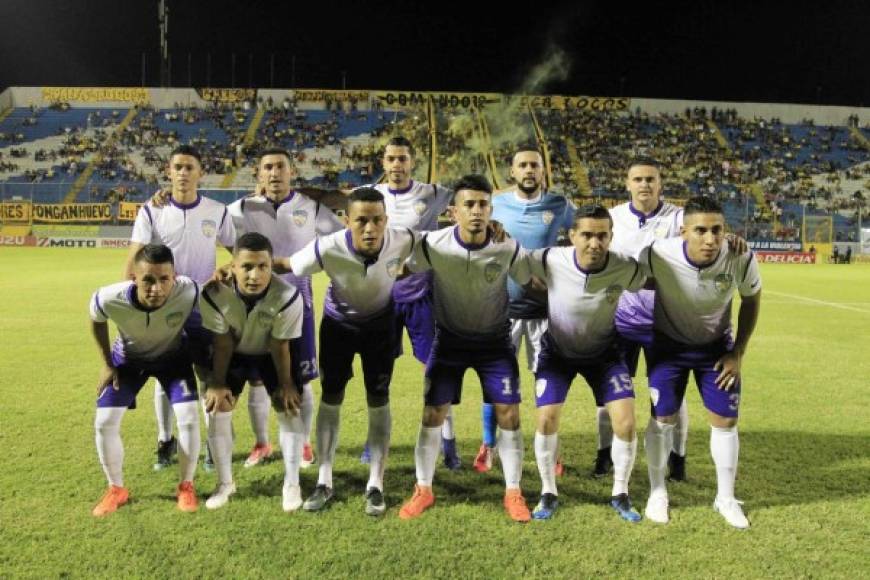 Real de Minas: El equipo pasa la escoba y ha separado a varios futbolistas. Los jugadores Conan Moncada, Gerlin Calderón, Elton Torres, Walter Orellana, Ramón Amador y Walter Flores no siguen en la institución.