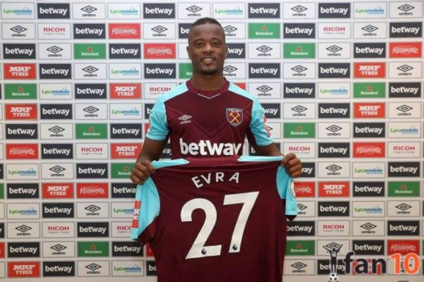 El lateral francés Patrice Evra ha sido fichado por el West Ham, firma hasta final de temporada.