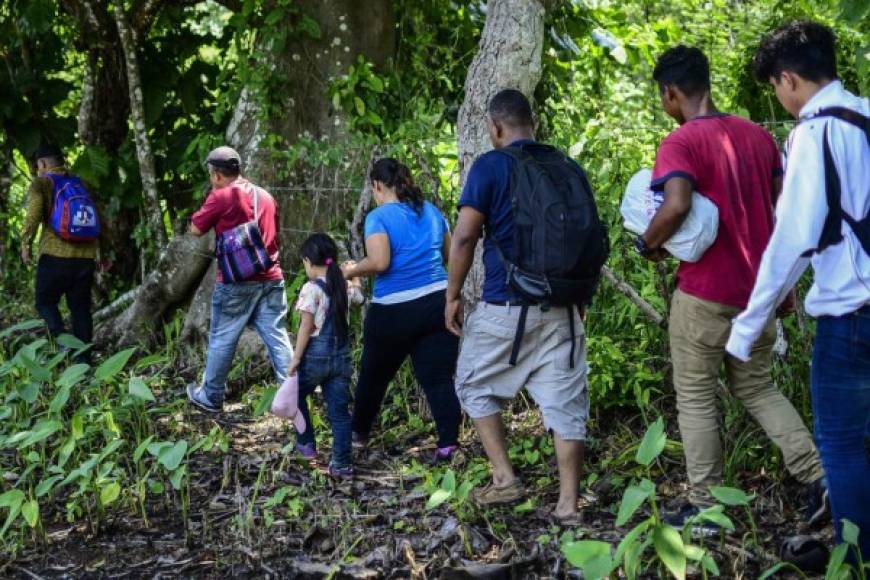 Según medios mexicanos, hay cuatro rutas alternas que los migrantes pueden recorrer para llegar a Tapachula, la del Mar, la de las Presas, la región indígena y la zona de la selva colindante con Tabasco.