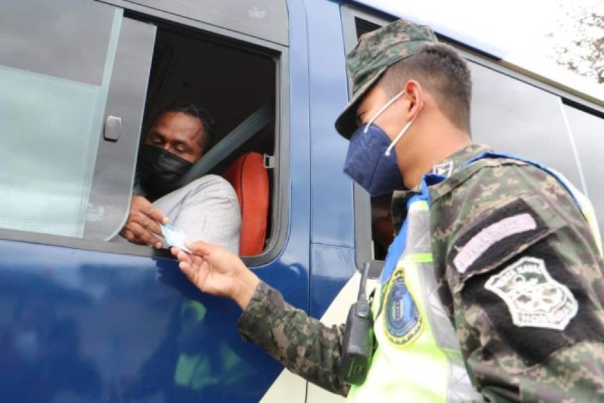 Múltiples unidades han sido decomisadas por exceder capacidad de pasajeros. Conapremm ha indicado que en cada vía hondureña se vigila si se cumple con los reglamentos; de no hacerlo, conductores se arriesgan a recibir multas que exceden los 3,000 lempiras y decomiso de la unidad.