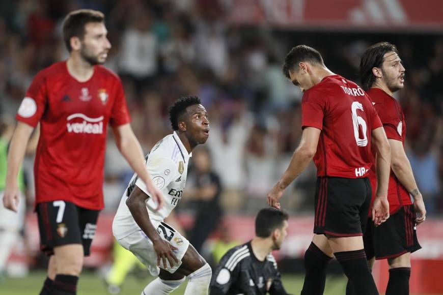 Vinicius le gritó el gol del 2-1 a Lucas Torró en la cara. Otro gesto de provocación del brasileño.