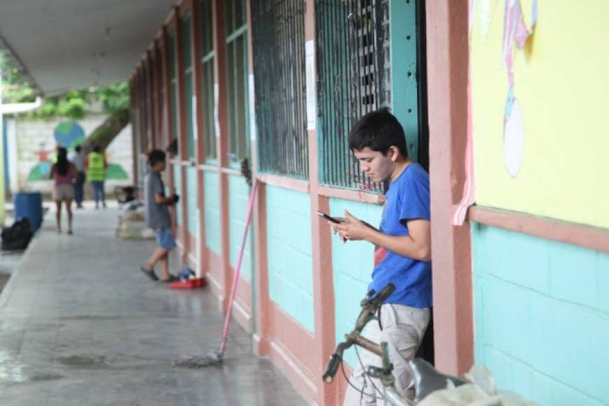 La tristeza y la desesperanza invaden a los hondureños al saber que lo perdieron todo.