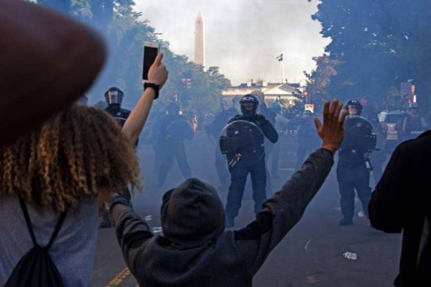 Represión y violencia: Las imágenes que avergüenzan a EEUU