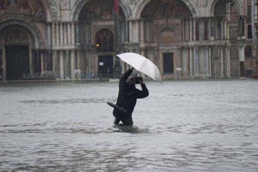 Los meteorólogos pronosticaron lluvias intensas para las próximas horas, desde Venecia en el noreste hasta Sicilia en el extremo sur.