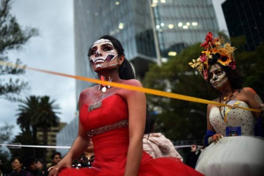 Esta procesión dio inicio a las celebraciones por el Día de los Muertos en México.