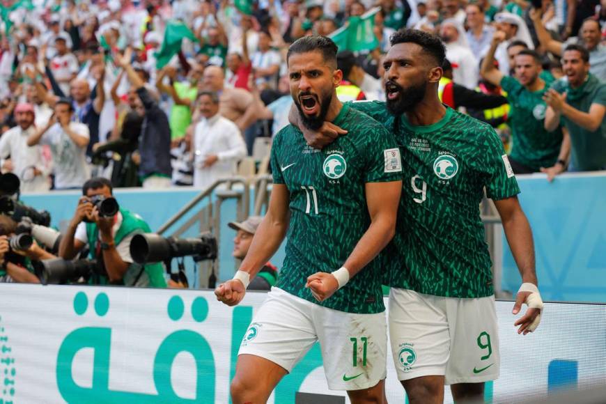 La euforia de Saleh Al-Shehri tras marcar su gol para el empate de Arabia Saudita.