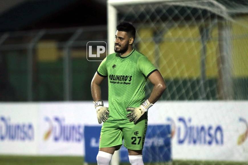 Francisco ‘Panchi’ Reyes tuvo una noche gris con la goleada que le metió el Honduras Progreso.