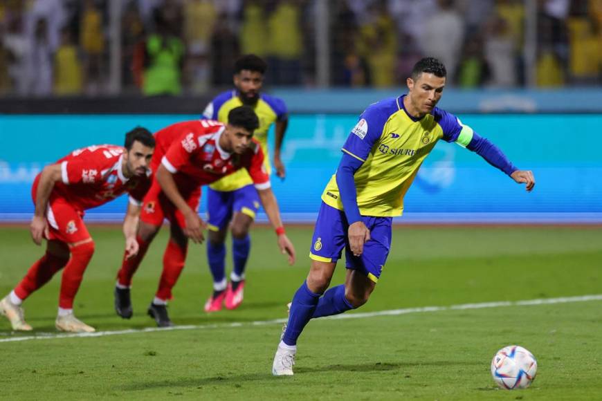 ‘El Bicho‘ no falló desde los once metros y venció por tercera vez al portero del Al Wehda.