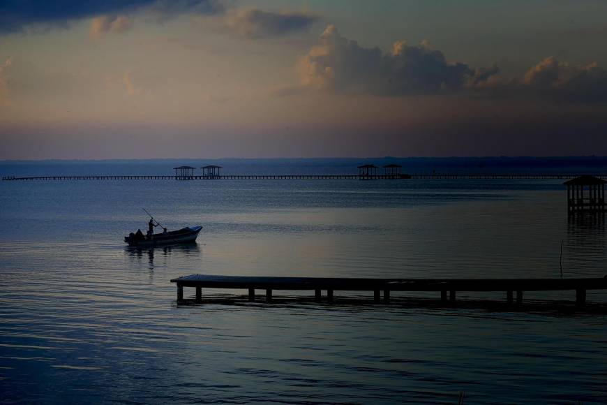 Así son los atardeceres en la laguna de Caratasca, en Gracias a Dios (Honduras). 