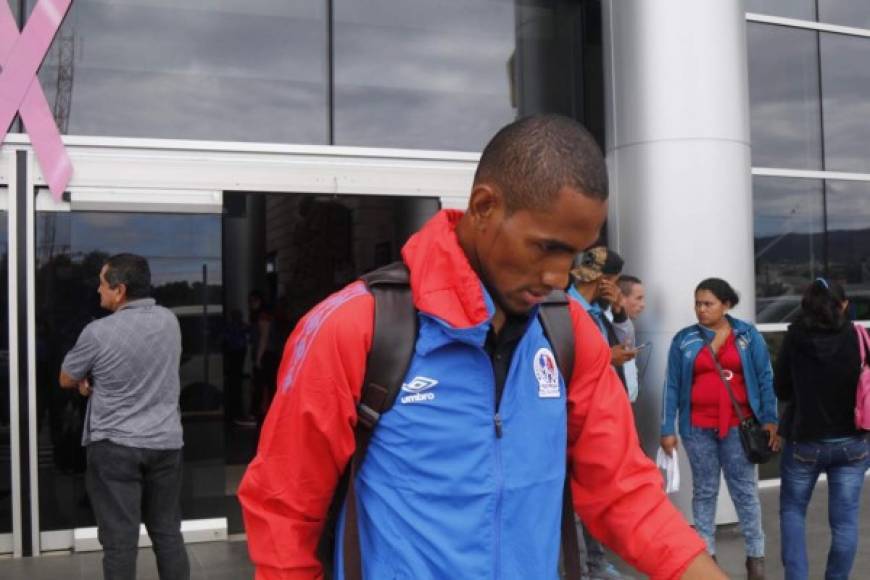 Jerry Bengtson se mostró cabizbajo y triste por la dolorosa eliminación del Olimpia.