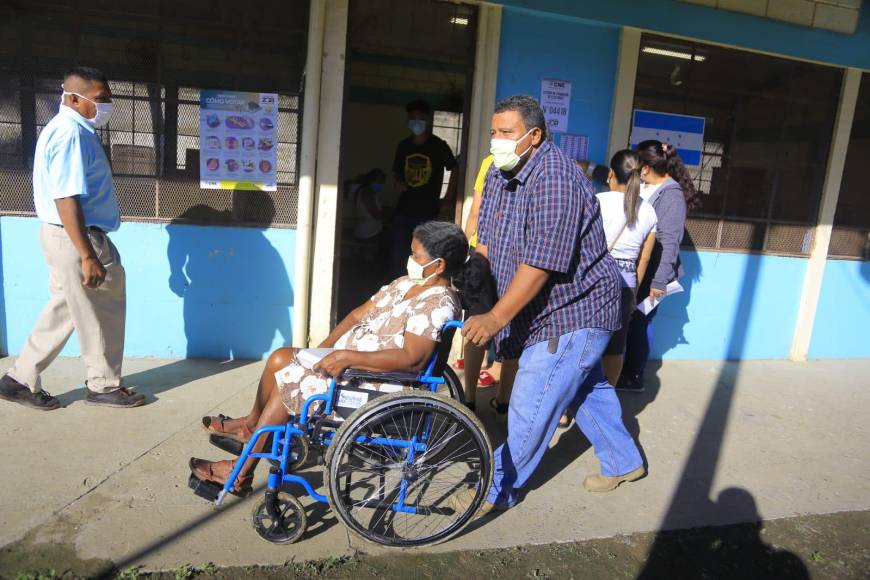 Su discapacidad física no les impide a estos hondureños ejercer el voto este 28 de noviembre