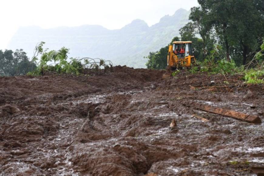 Las precipitaciones también provocaron inundaciones en el estado de Karnataka (suroeste), con un saldo de tres muertos y 9.000 evacuados, indicaron responsables estatales.