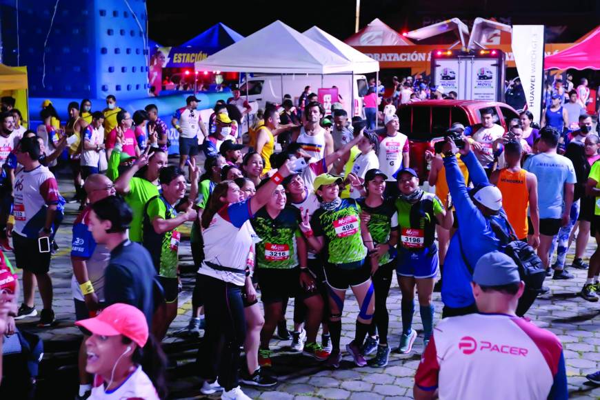 Runners, europeos y muchos personajes: Las otras fotos de la Maratón de LA PRENSA