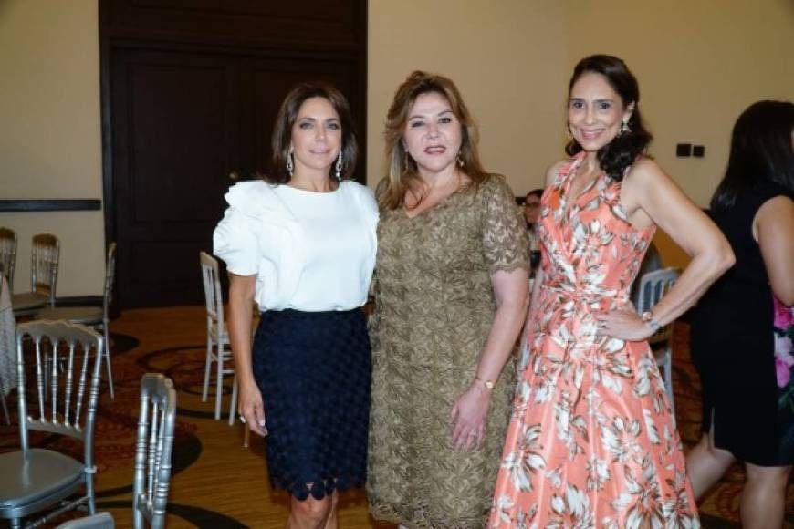 Sandra Canahuati, Ruth Valladares y Pilar Torres.