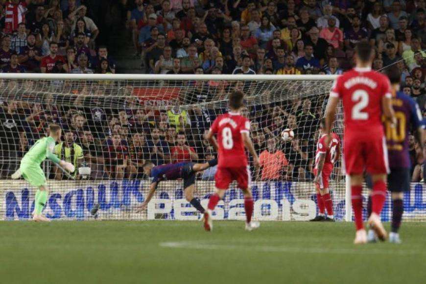 Girona se llenó de confianza ya que el Barcelona jugó casi todo el juego con diez y Stuani en el minuto 51 puso el 2-1.