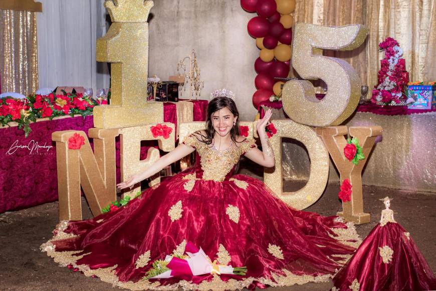 Así era Neidy, la hermosa quinceañera que falleció en Tocoa