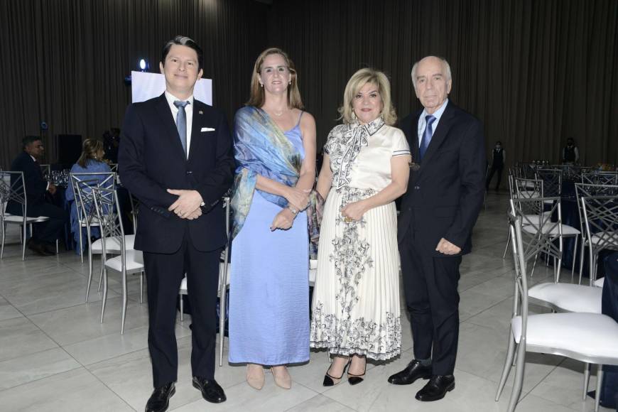 Jairo David, María Isabel Rodríguez, Suyapa y Maurizio Chiovelli