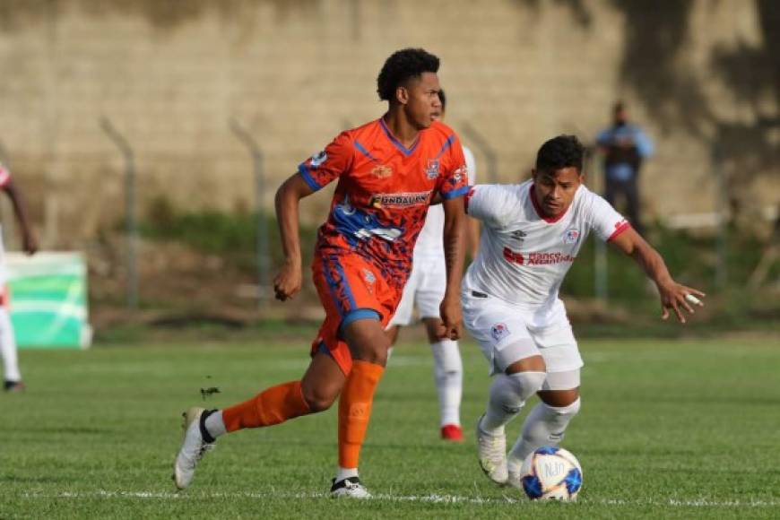 Jack Baptiste (UPN): Centrocampista que realizó un gran partido frente al Olimpia. Recuperó varios balones en el centro del campo.