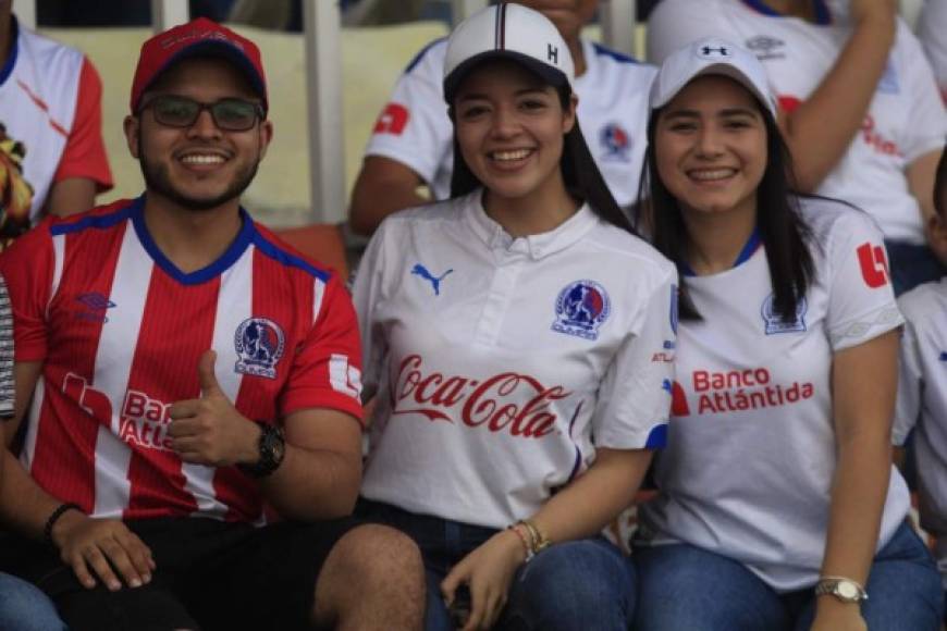 Los seguidores del Olimpia se mostraron felices por la victoria sobre Marathón.