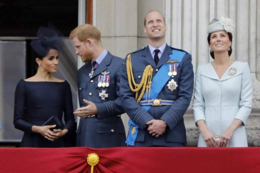 Las parejas conformadas por los príncipes Harry y William, con sus esposas, Meghan Markle y Kate Middleton respectivamente, son llamados los 'cuatro fabulosos' por la prensa inglesa.<br/>