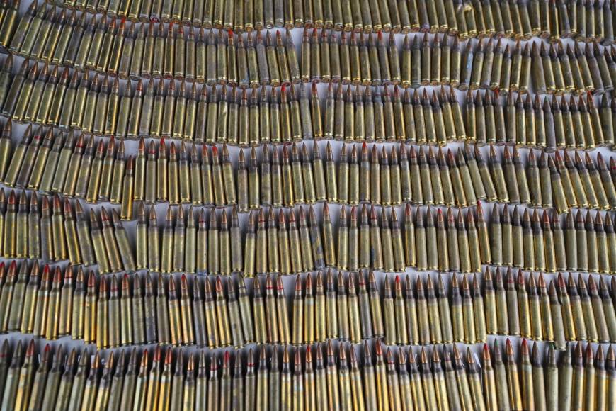 Municiones de armas de grueso calibre encontradas en cárceles de Honduras. 