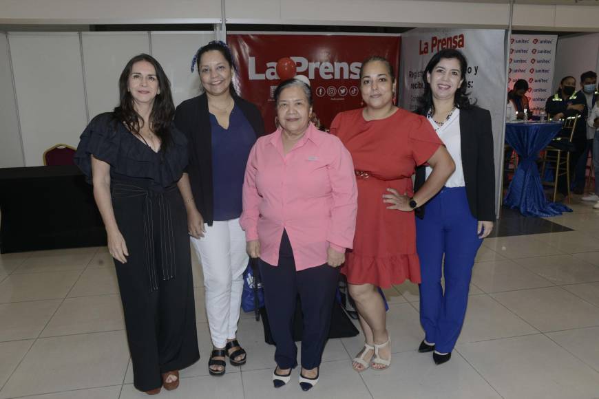 Ana Correa, Keila Fajardo, Doris Pérez, Jananía Viana y Tania Hernández - Docentes de la Facultad de Ingeniería Civil de Unah-vs.