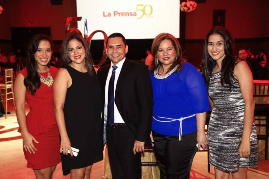 Rosa Elena Guerrero, Doris Peña, René Turcios, Elvia Méndez y Ligia Ortega.