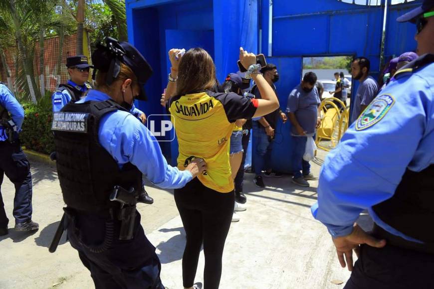 Hay máxima seguridad en el estadio Olímpico.