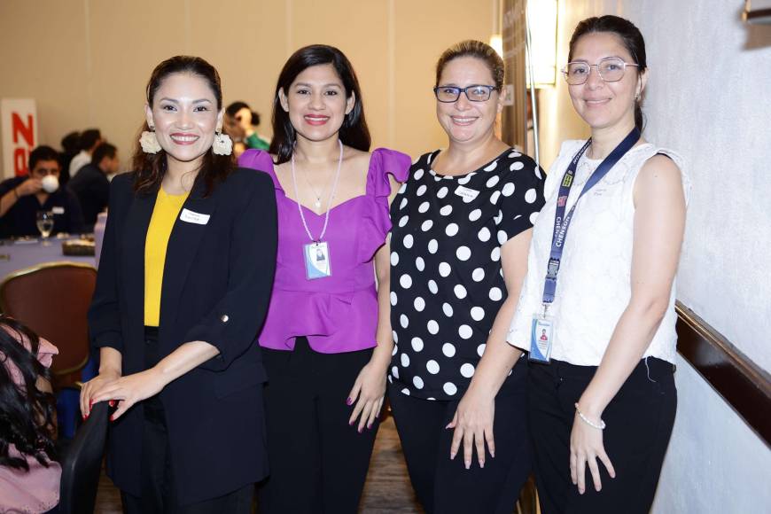 Marcia Ramírez, Elisa Bonilla, Cinthia Castañeda y Vania Paz