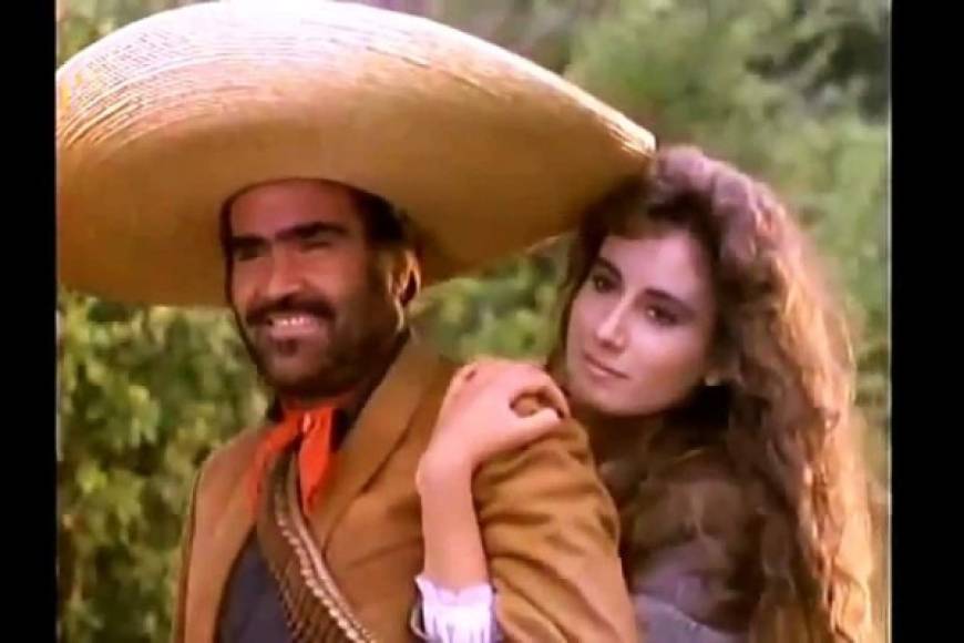 Vicente Fernández, 'El Charro de Huentitán', ha hilvanado éxitos musicales y actorales. Nació el 17 de febrero de 1940.