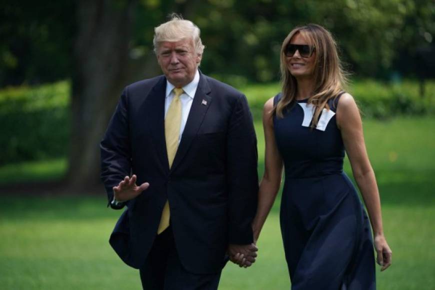 Tras una gira de cuatro días en Japón, Donald y Melania Trump, regresaron este martes a Estados Unidos para retomar sus agendas de trabajo luego de disfrutar de la hospitalidad del primer ministro nipón, Shinzo Abe.