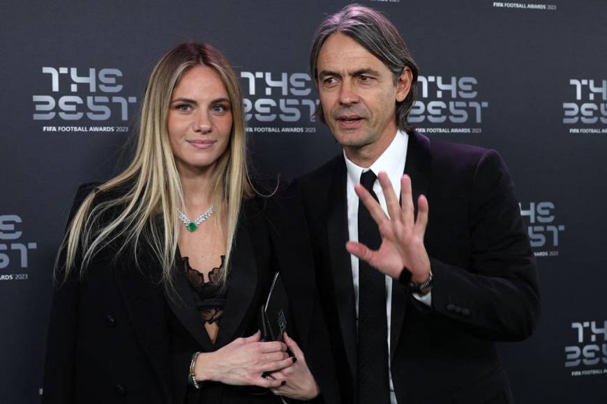 El entrenador italiano Filippo Inzaghi, del Inter de Milán y otro de los nominados, llegó a la Gala acompañado por su esposa Angela Robusti.