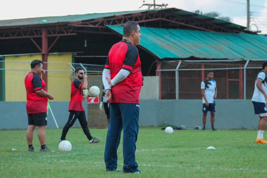 El Honduras Progreso arrancará pretemporada el 15 de diciembre. El DT colombiano Jhon Jairo López está vacacionando en su natal Colombia y durante la semana se reunirá de manera virtual con el presidente Elías Nazar para evaluar futuro del plantel.