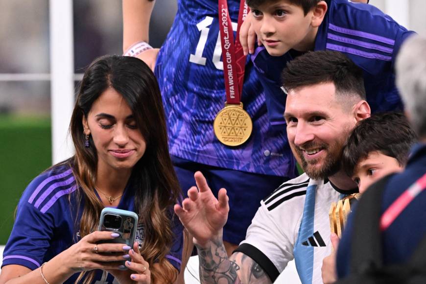 La felicidad se apoderó de Messi y su familia.