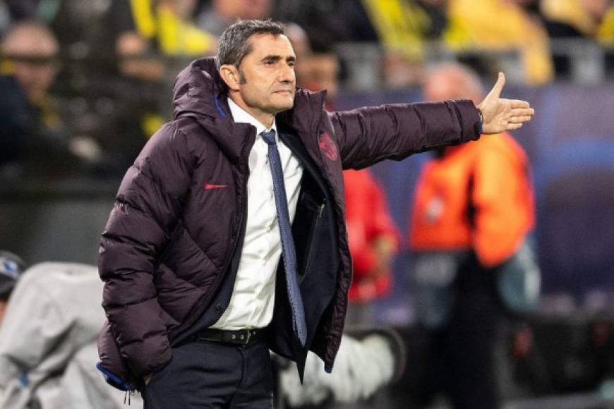 Ernesto Valverde se encuentra en la cuerda floja del FC Barcelona luego de la derrota de 2-0 en campo del Granada. Este día en la prensa de España han comenzado a revelar el nombre de los entrenadores que suenan para llegar al banquillo del club catalán.