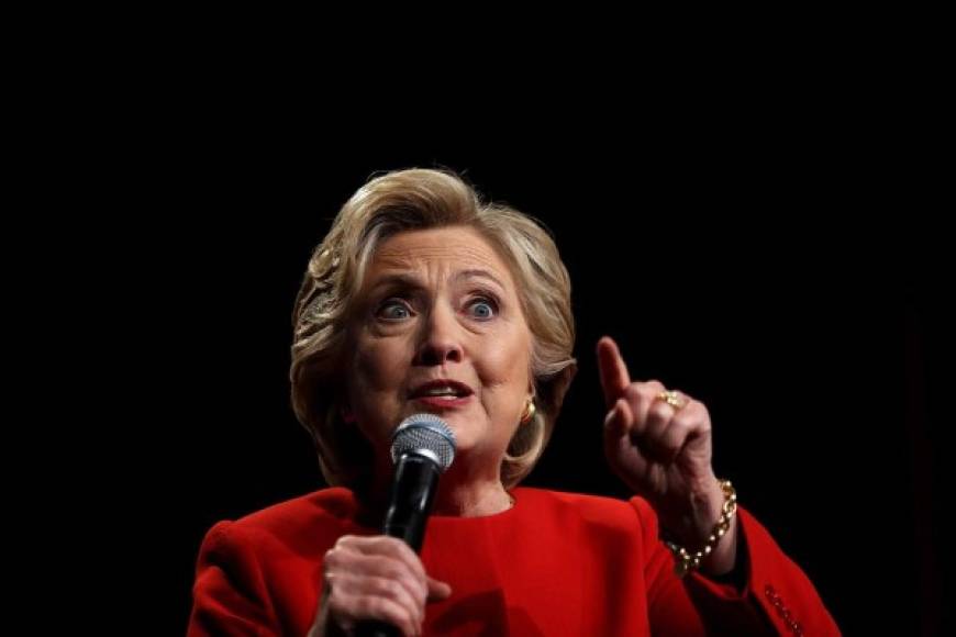 Clinton hizo de la calma su mejor aliado contra un Trump abrupto y errático en el primer debate presidencial.