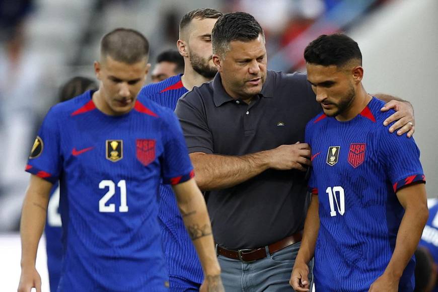 La tristeza y decepción de los jugadores de Estados Unidos tras quedar eliminados de la final de la Copa Oro 2023.