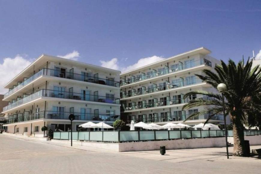 El hotel Fona Mallorca es la nueva compra de Messi, está situado en la localidad de S'Illot, ubicado a metros del mar a y a 50 metros de la playa de Sa Coma, según detalló la agencia EFE.