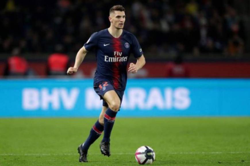 Thomas Meunier: El lateral belga finaliza contrato en el 2020 y todo indica que no seguirá en el París Saint Germain de Francia. El diario Sport lo coloca como una opción para llegar al Barcelona.