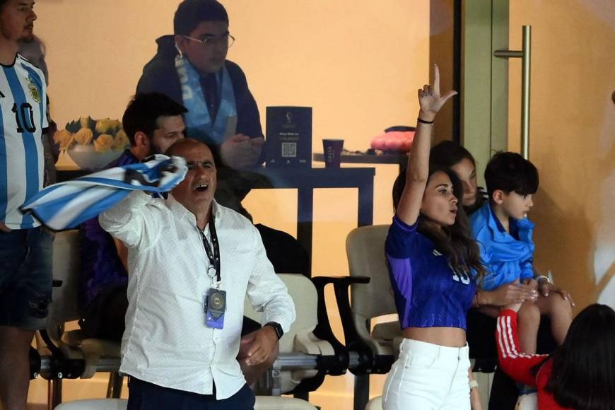 Antonela Roccuzzo pasó del sufrimiento a la celebración tras el triunfo de Argentina en penales ante Países Bajos.