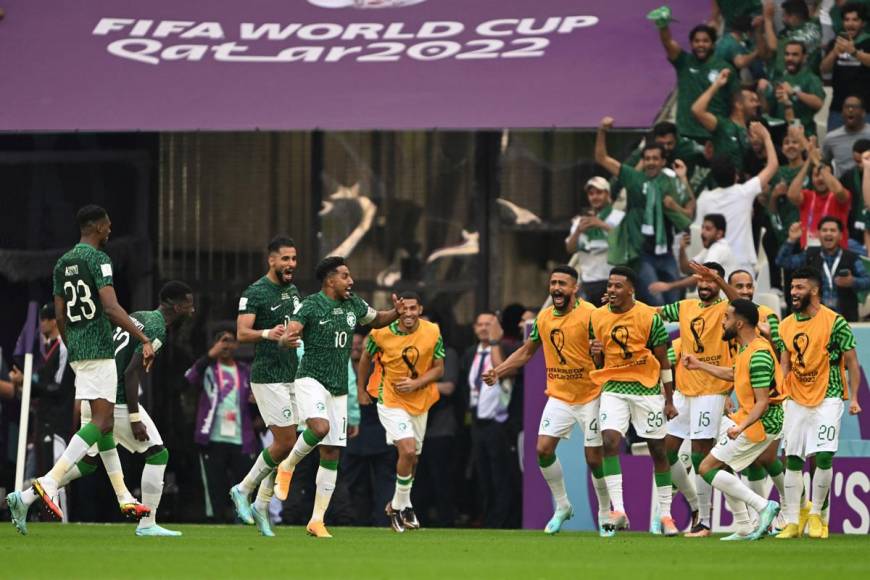 La celebración de los saudíes tras el golazo Salem Al-Dawsari para la remontada ante Argentina.