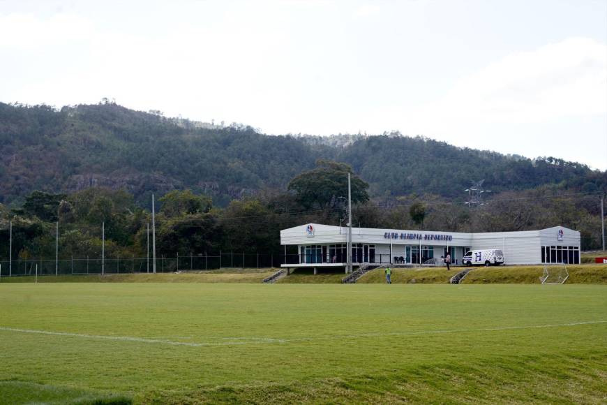 El Centro de Alto Rendimiento del Olimpia fue el lugar elegido para el segundo microciclo de la selección de Honduras en este 2023. Fue un gran gesto del club albo para la escuadra hondureña.