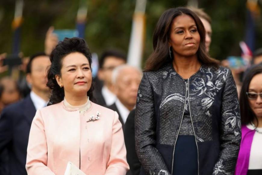 Atrás queda la época en la que la primera dama china no aparecía en escena. En esta cumbre del G20, la cita internacional más importante que ha acogido China hasta el momento, Peng se entregó a la diplomacia 'suave'.<br/>